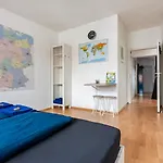 Wolfsbau - Privatzimmer Direkt Im Zentrum, Hbf, Arena, Zoo