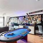 Wolfsbau - Privatzimmer Direkt Im Zentrum, Hbf, Arena, Zoo